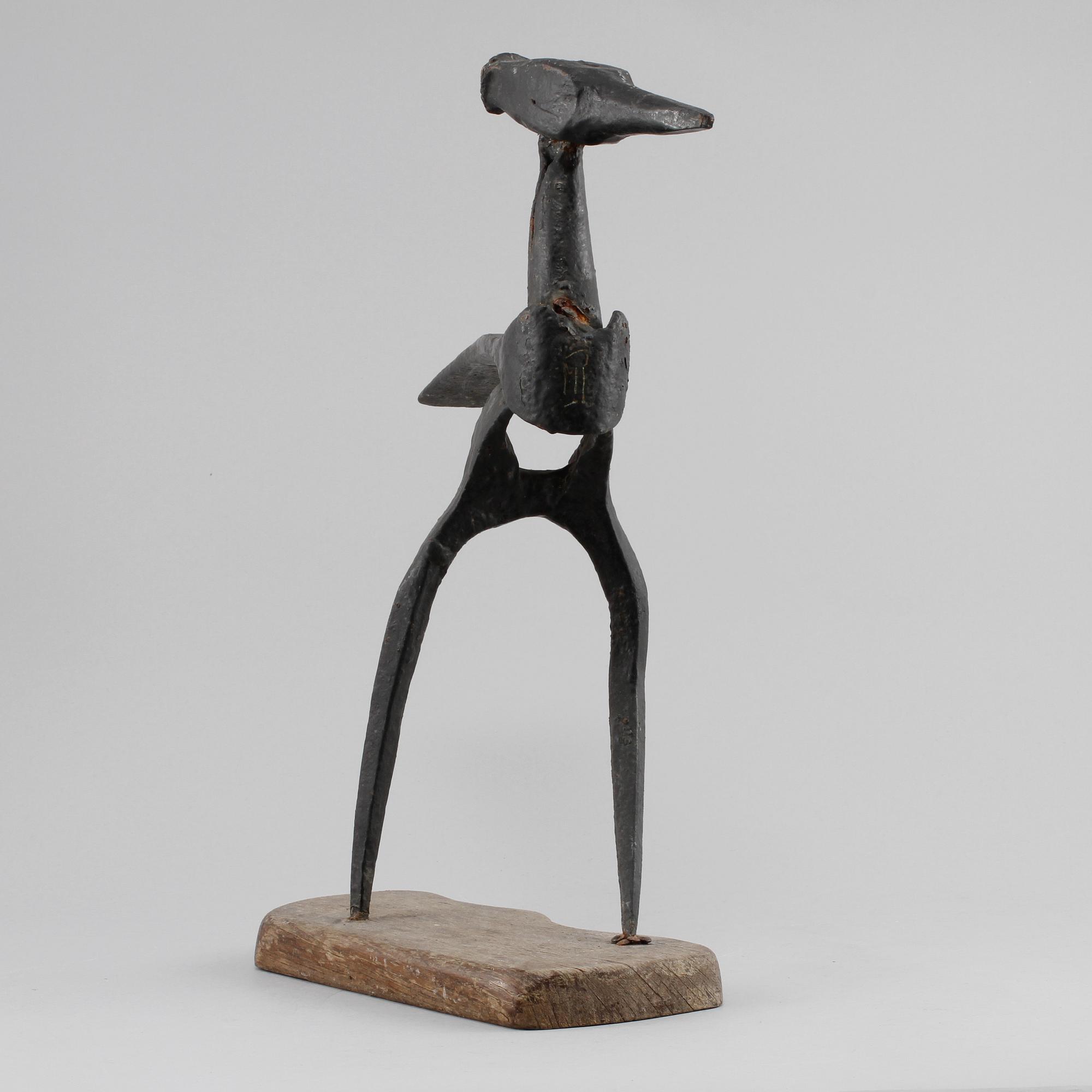 SKULPTUR, patinerad metall, monogramsignerad, 1900-talets andra hälft.