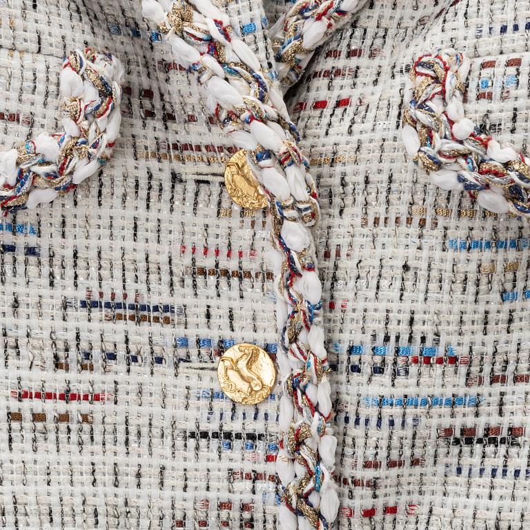 Chanel, a cotton bouclé jacket, size 34.