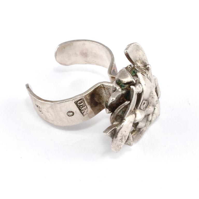 HÄNGE samt RING, silver, delvis Owe Johansson, Stockholm, 1968. Vikt 21 g.