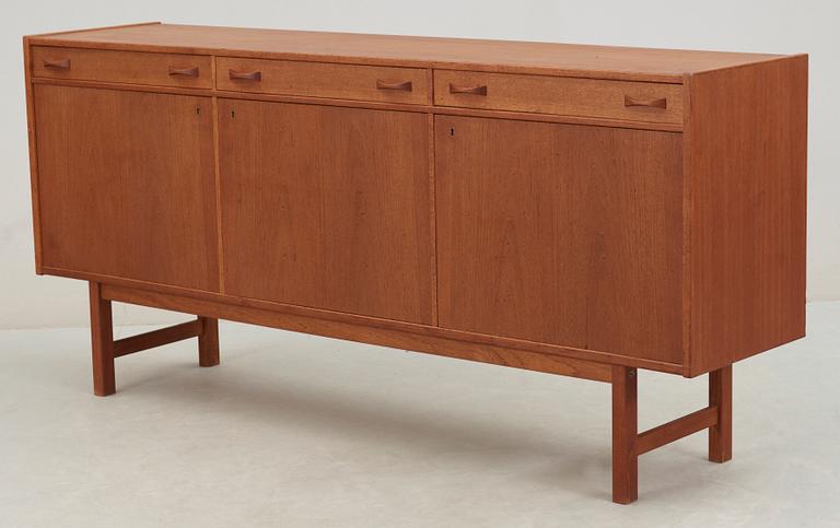 SIDEBOARD, Ulferts, 1900-talets andra hälft.