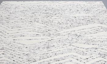 A CARPET, flat weave, with knoted detalis in relief, ca 300 x 240 cm.