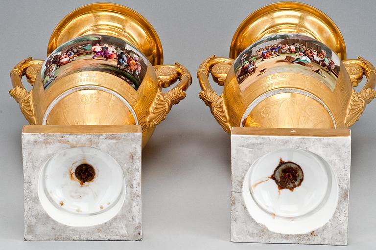 A PAIR OF IMPERIAL URNS.