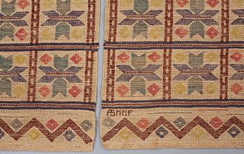 Märta Måås-Fjetterström, MÄRTA MÅÅS-FJETTERSTRÖM, DRAPES, 1 pair, "Element", flat weave, ca 226,5 x 71 cm each.