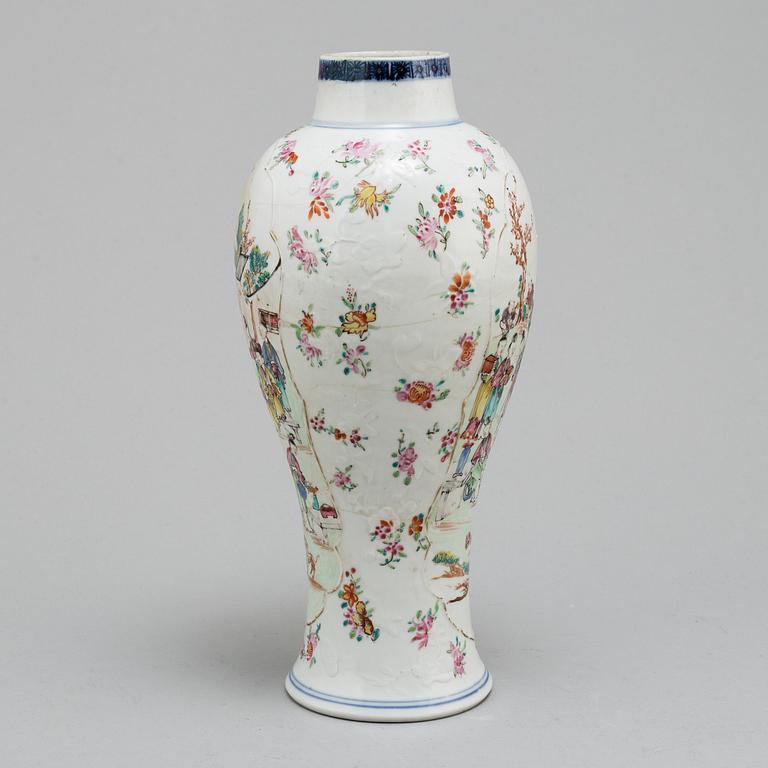 A famille rose export vase, Qing dynasty, Qianlong (1736-95).