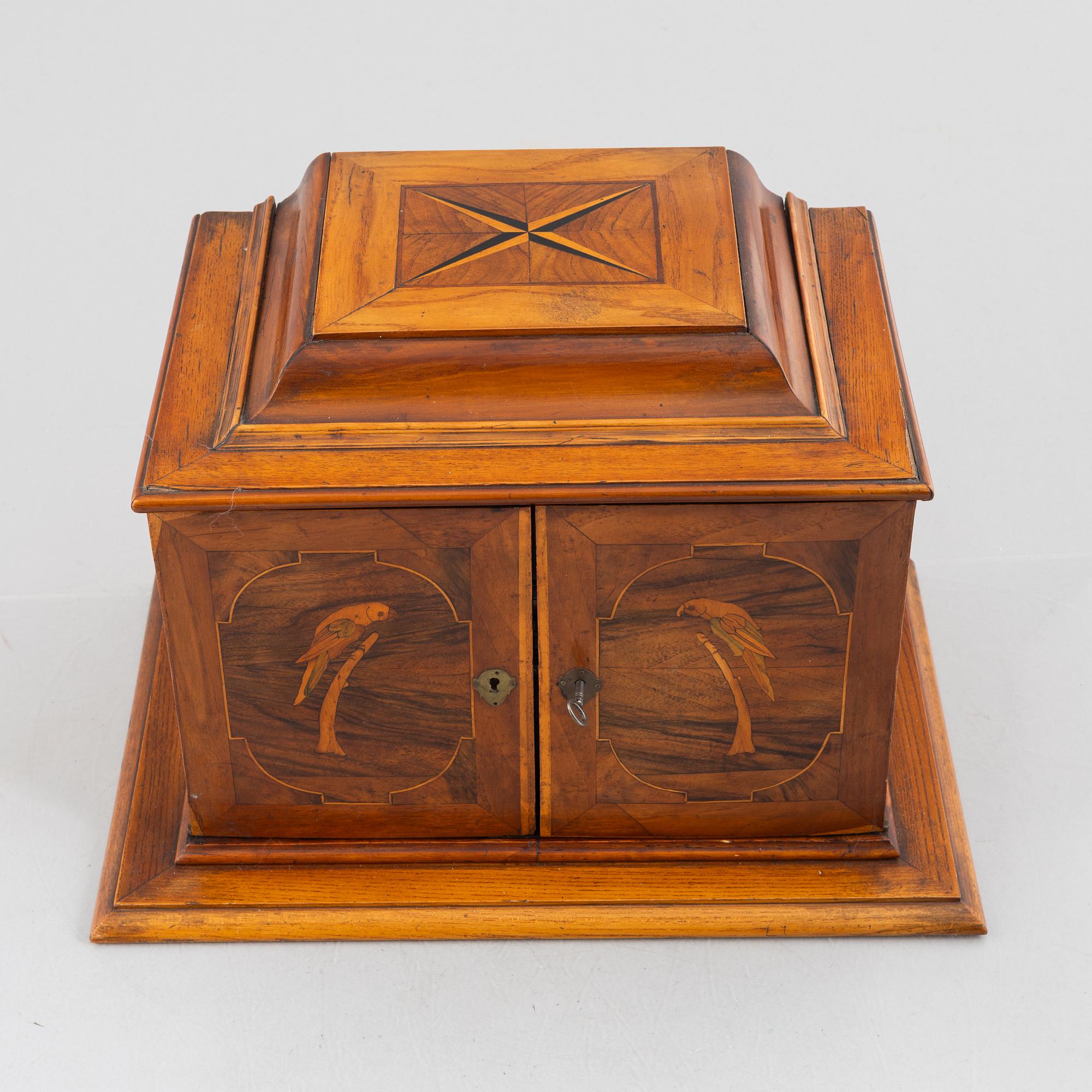 A small late baroque cabinet, 18th century.