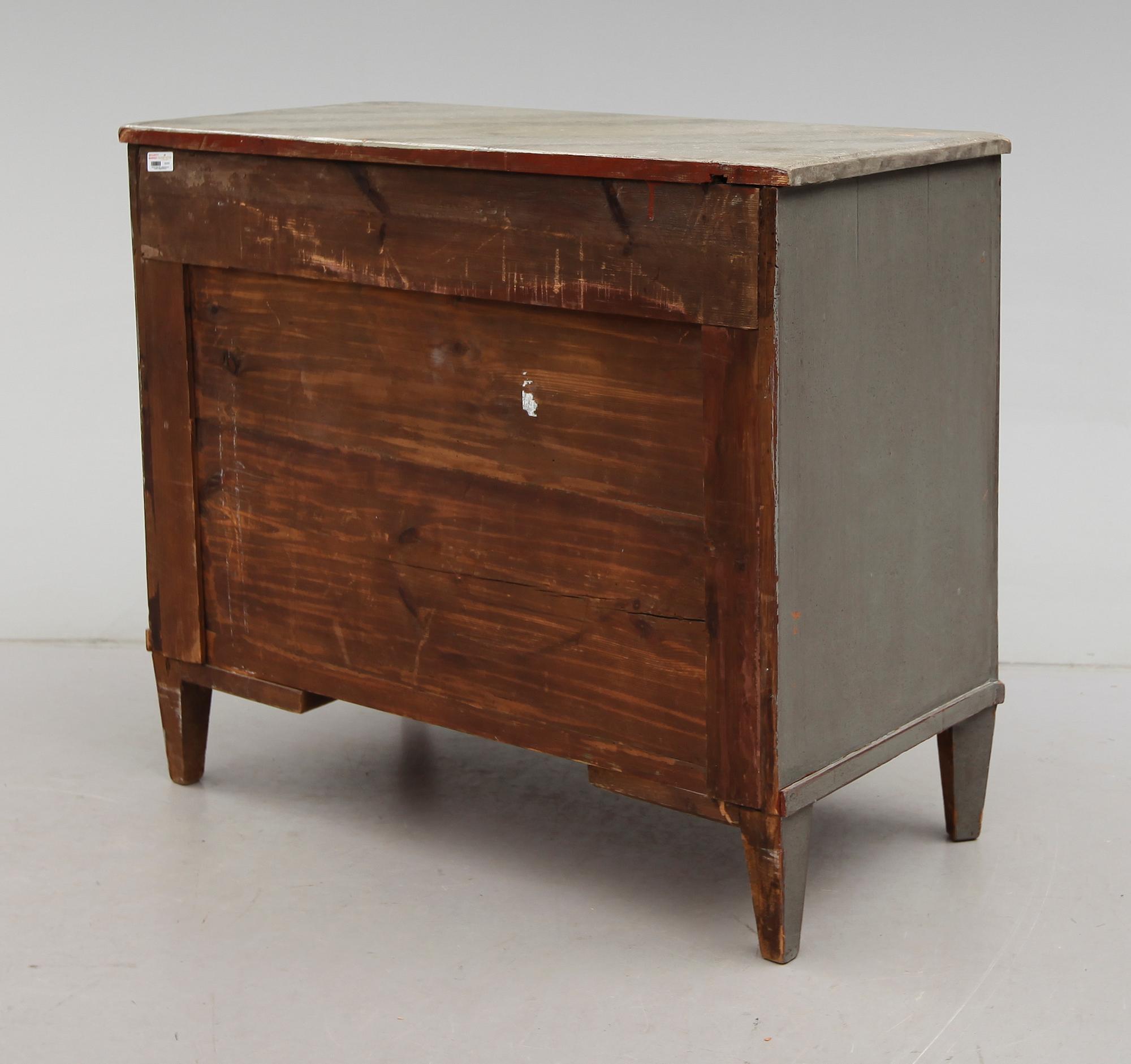 BYRÅ, gustaviansk stil, 1800-tal.