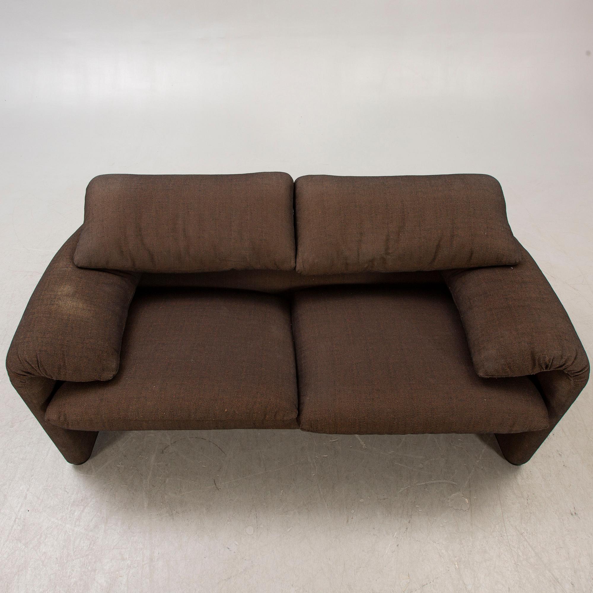 Vico Magistretti, sofa, "Maralunga", for Cassina, late 20th century.