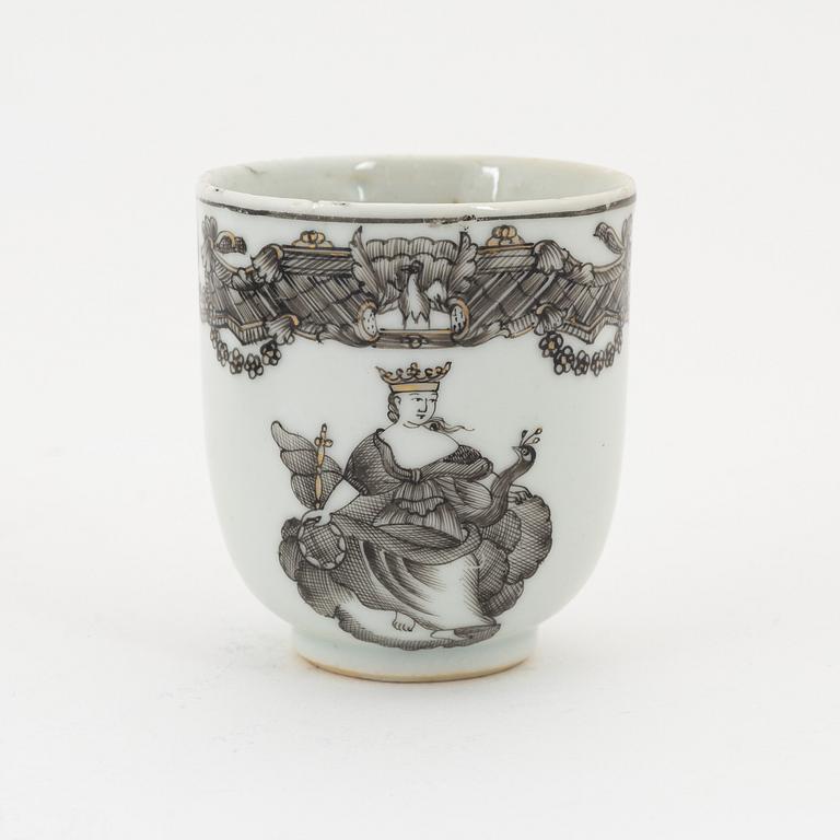 A Chinese grisaille cup and two saucers, porcelain, Qing dynasty, Qianlong (1736-95).