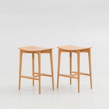 Jonas Lindvall, Bord samt pallar, 9 delar, "Oak", för Skandiform.