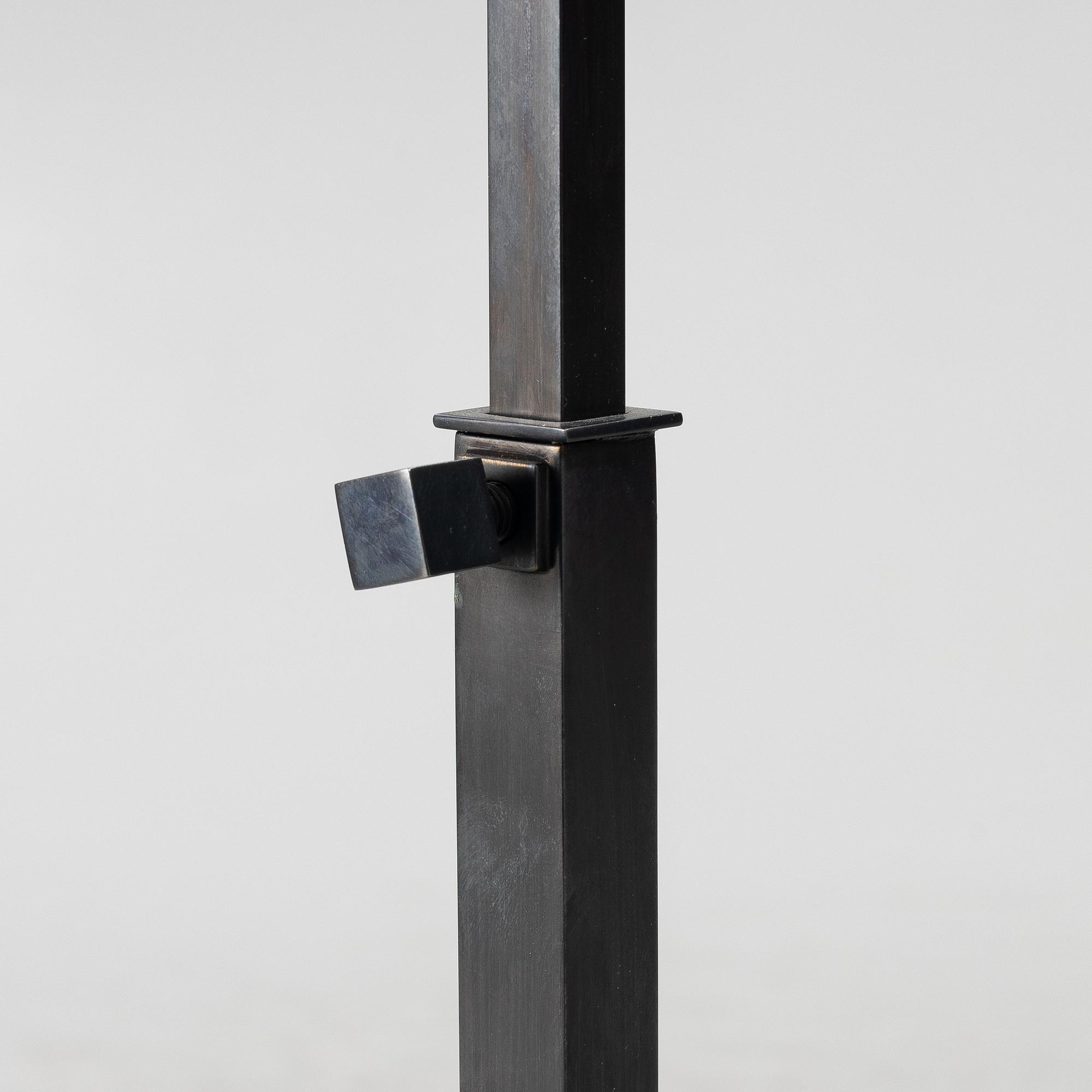 Golvlampa, "Atley", Vaughan Lightning, samtida.