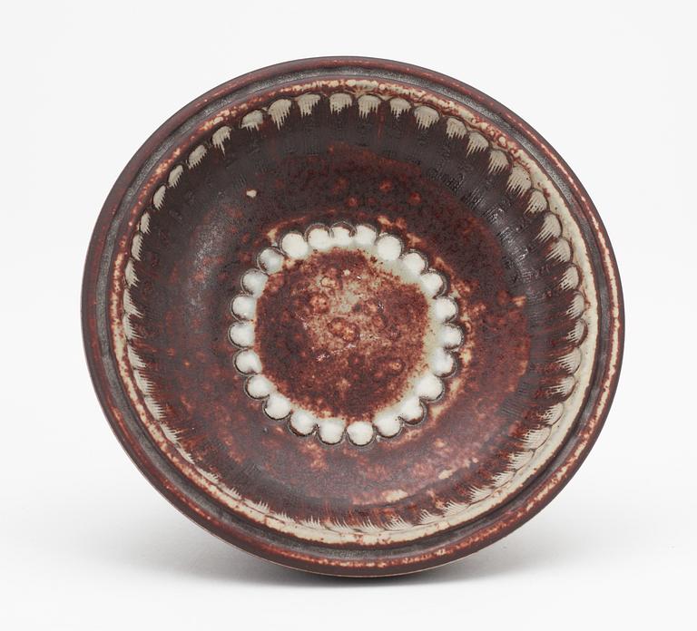 A Wilhelm Kåge 'Farsta' stoneware footed bowl, Gustavsberg studio 1960.