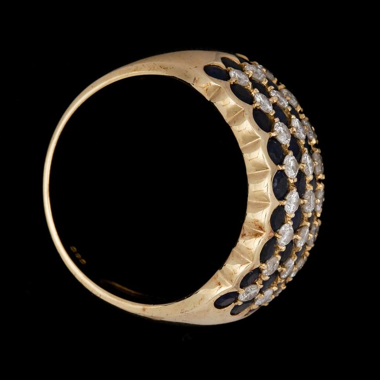 RING, guld 18 k, safirer samt briljanter, tot ca 1,20 ct. Vikt ca 10 g.