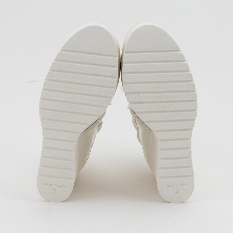 Chanel, platform shoes, french size 37.