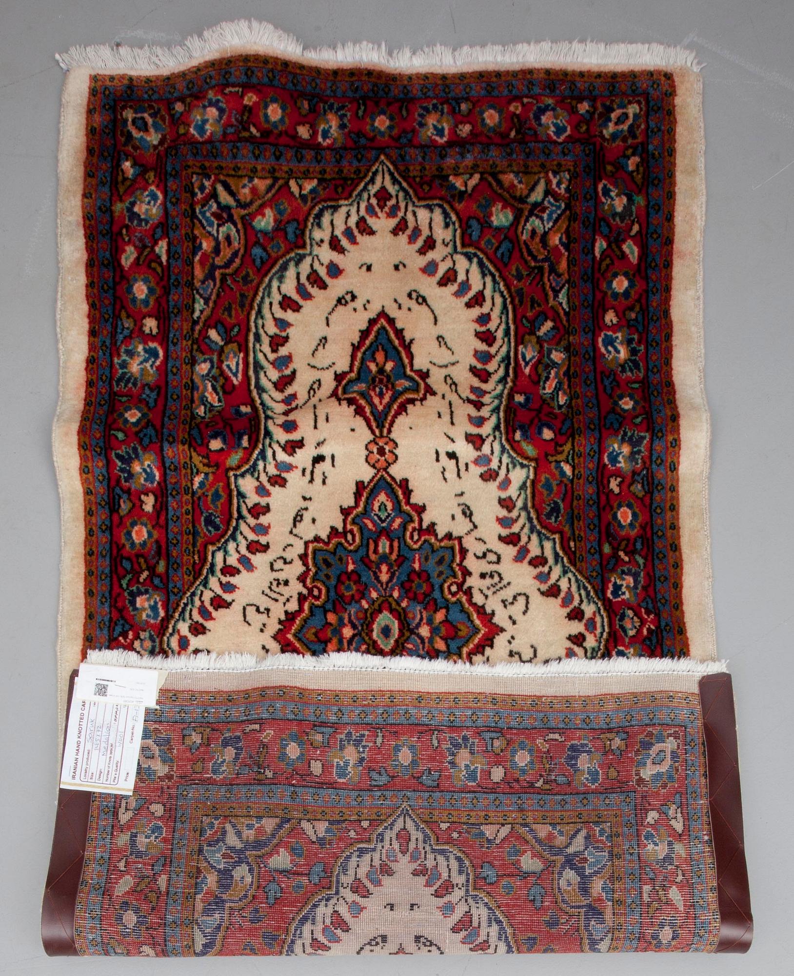 MATTO, Sarouk. Noin 142x76 cm.