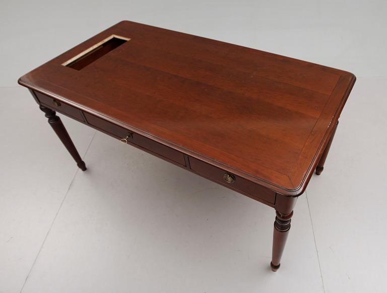 SKRIVBORD, Grange, 1900-talets andra hälft.