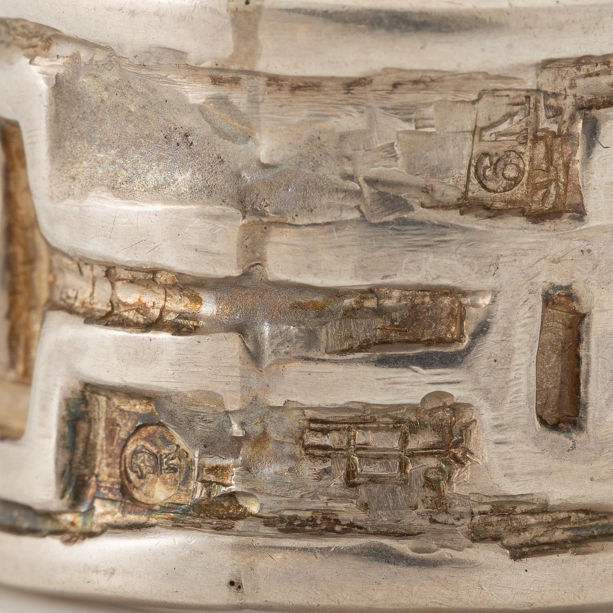 Lars Arby, fem ringar, silver, en med agat.