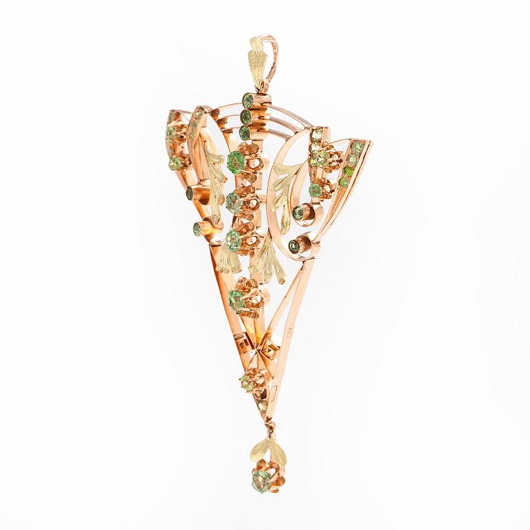 Pendant, faceted demantoids, 14K gold, Moscow, early 20th century.