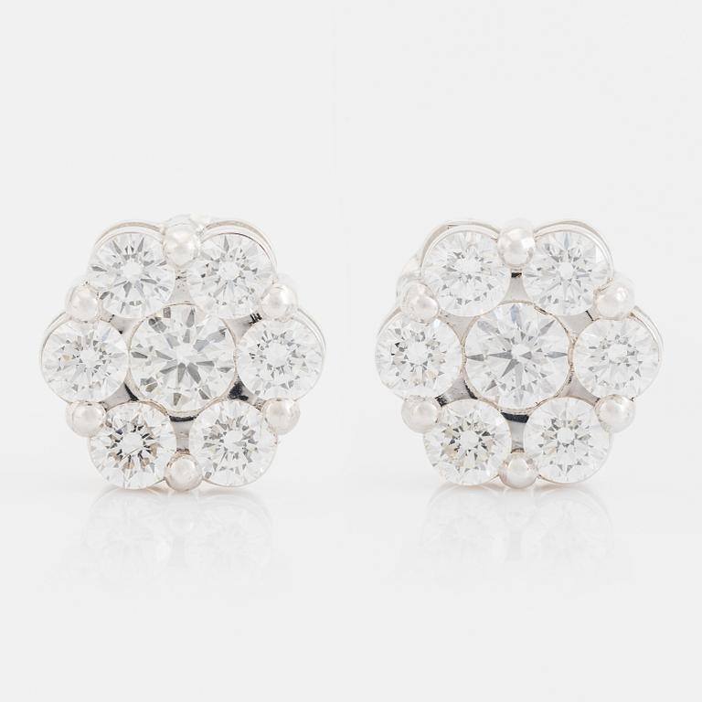 Brilliant cut diamond earrings.