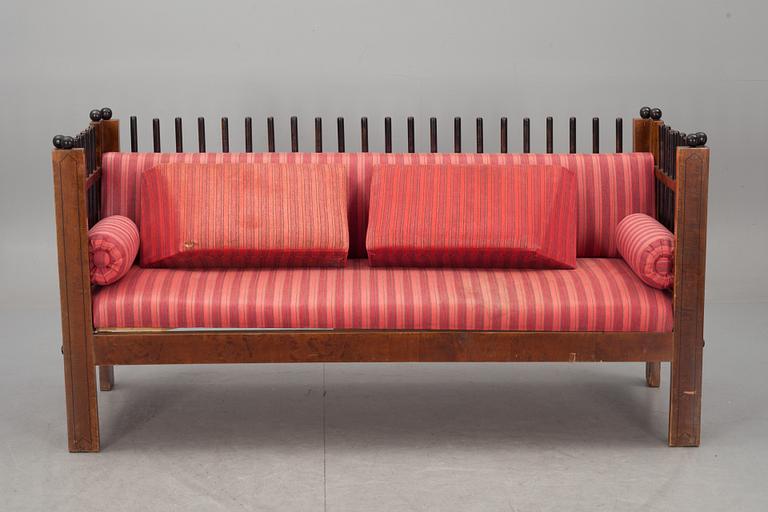 SOFFA, 1800/1900-tal.