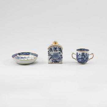 TEDOSA samt KOPP MED FAT, porslin, Kina, 1700-tal.