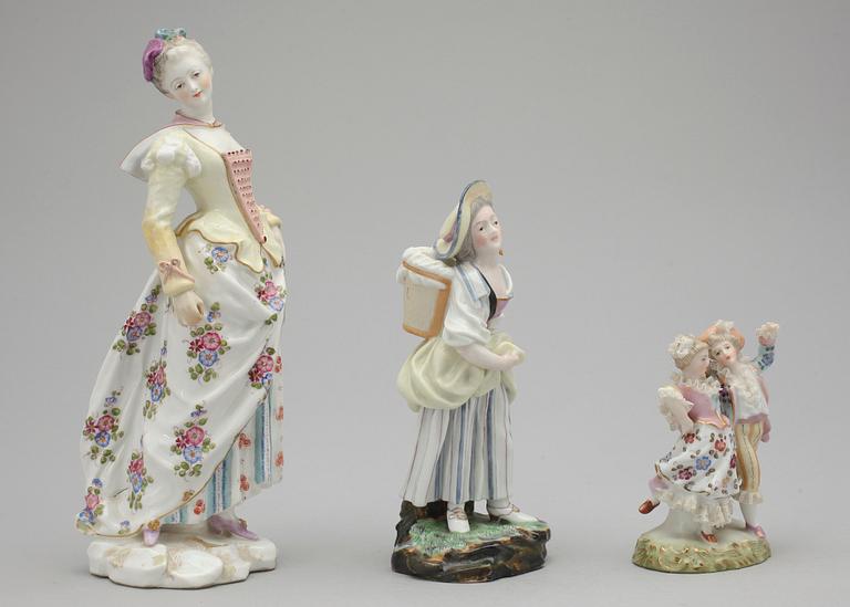 FIGURINER, porslin, bland annat troligen Sitzendorf, 1800-/1900-tal.