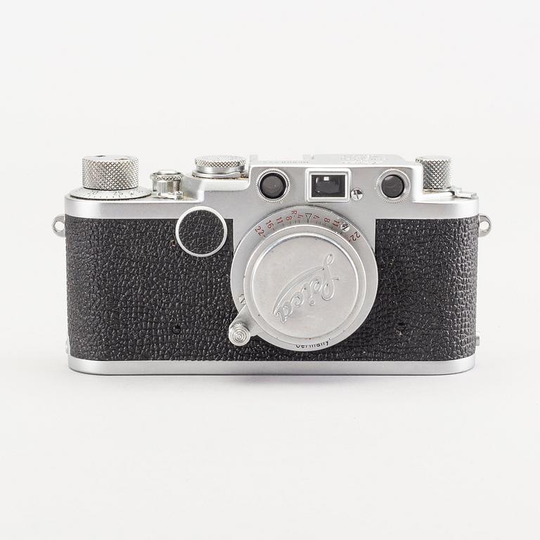 Leica IIf camera no 808727 and lens.