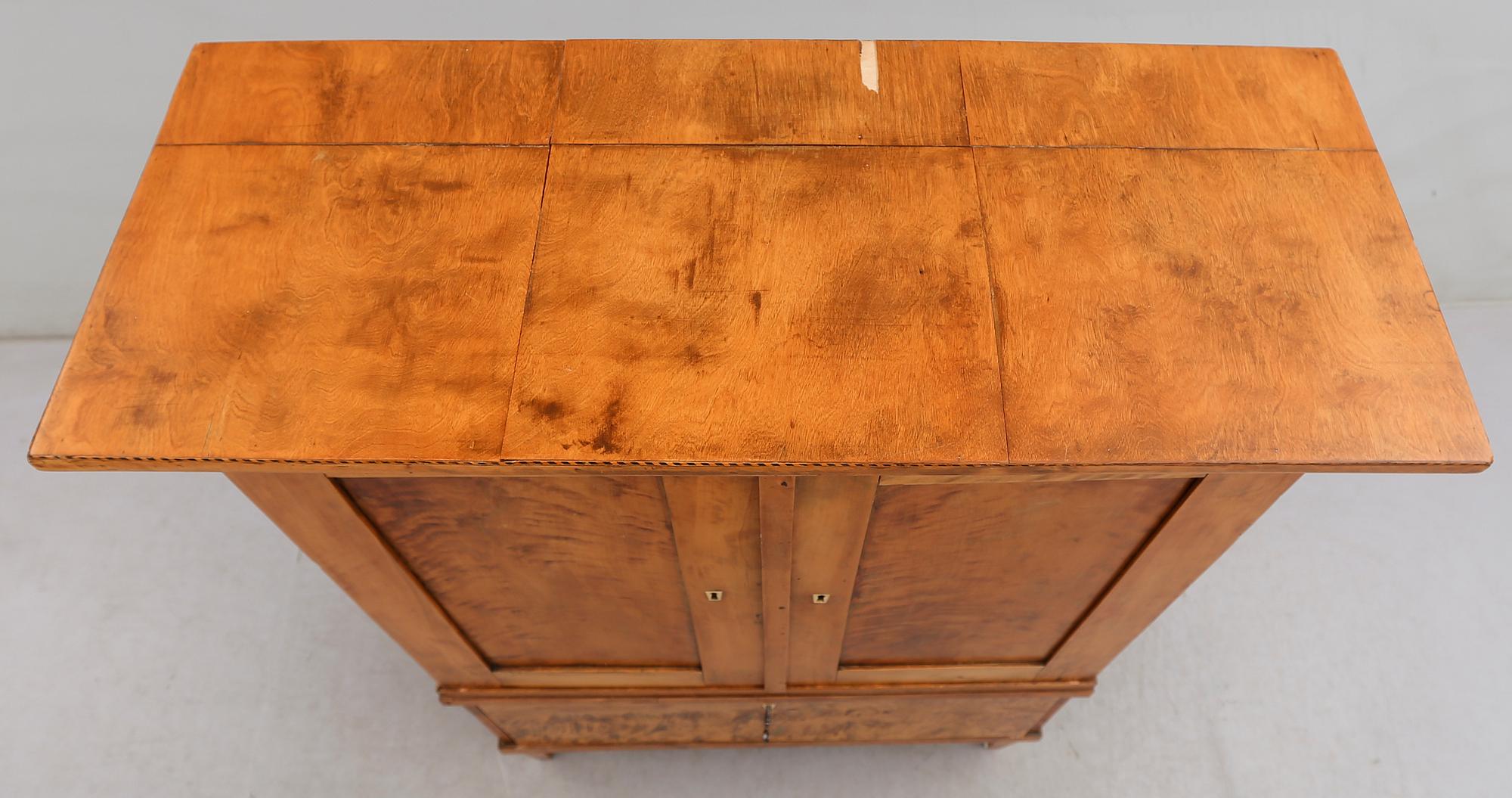 SKÅP, 1800-talets andra hälft, senare montering.