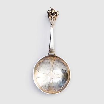 210. A Swedish parcel-gilt silver spoon, marks of Casimir Friedrich Meidt, Karlskrona 1712-1723 (1744)).