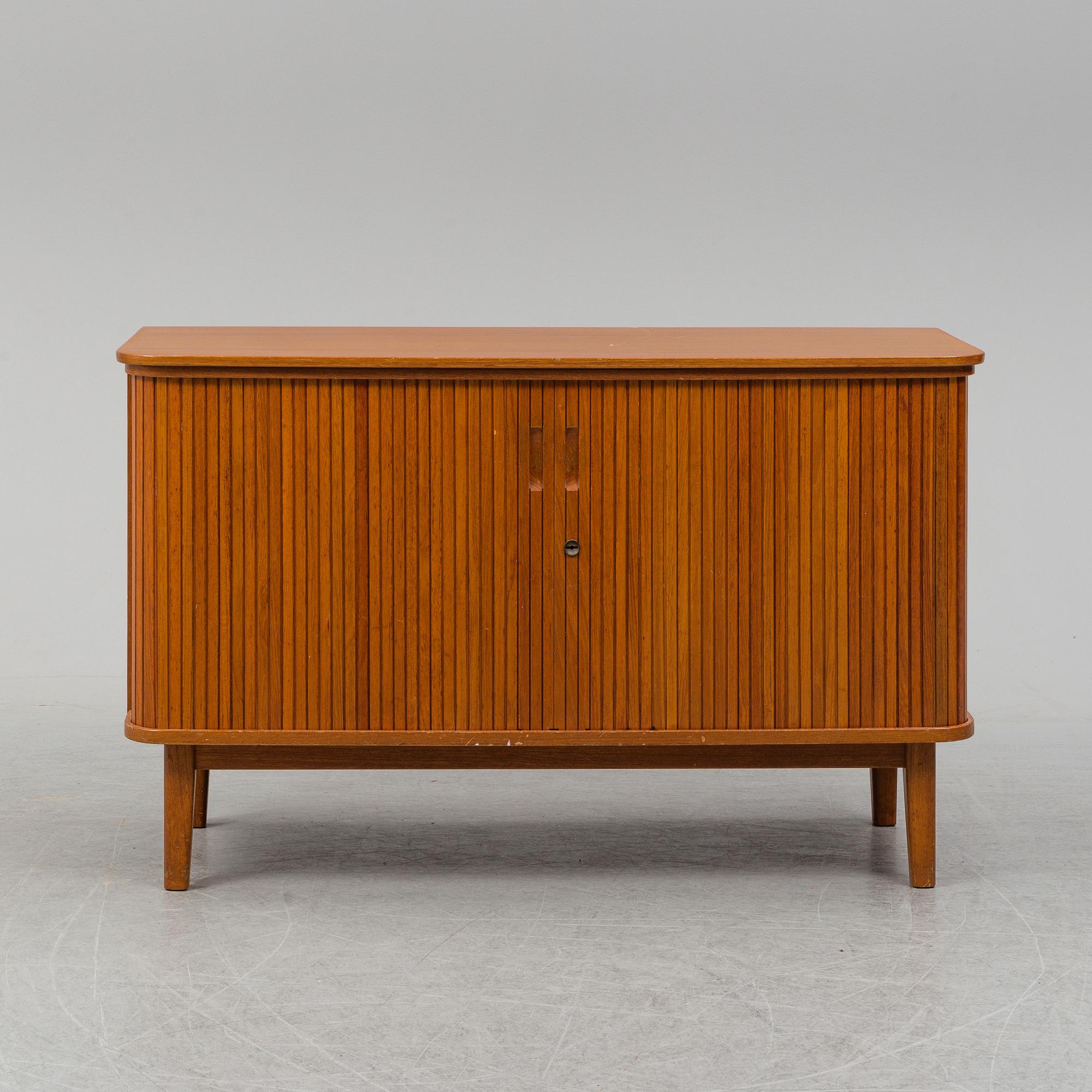 SIDEBOARD, 1940-tal.
