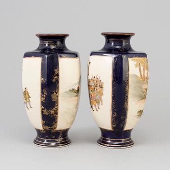 A pair of Japanese satsuma vases, Meiji period, early 20th Century.