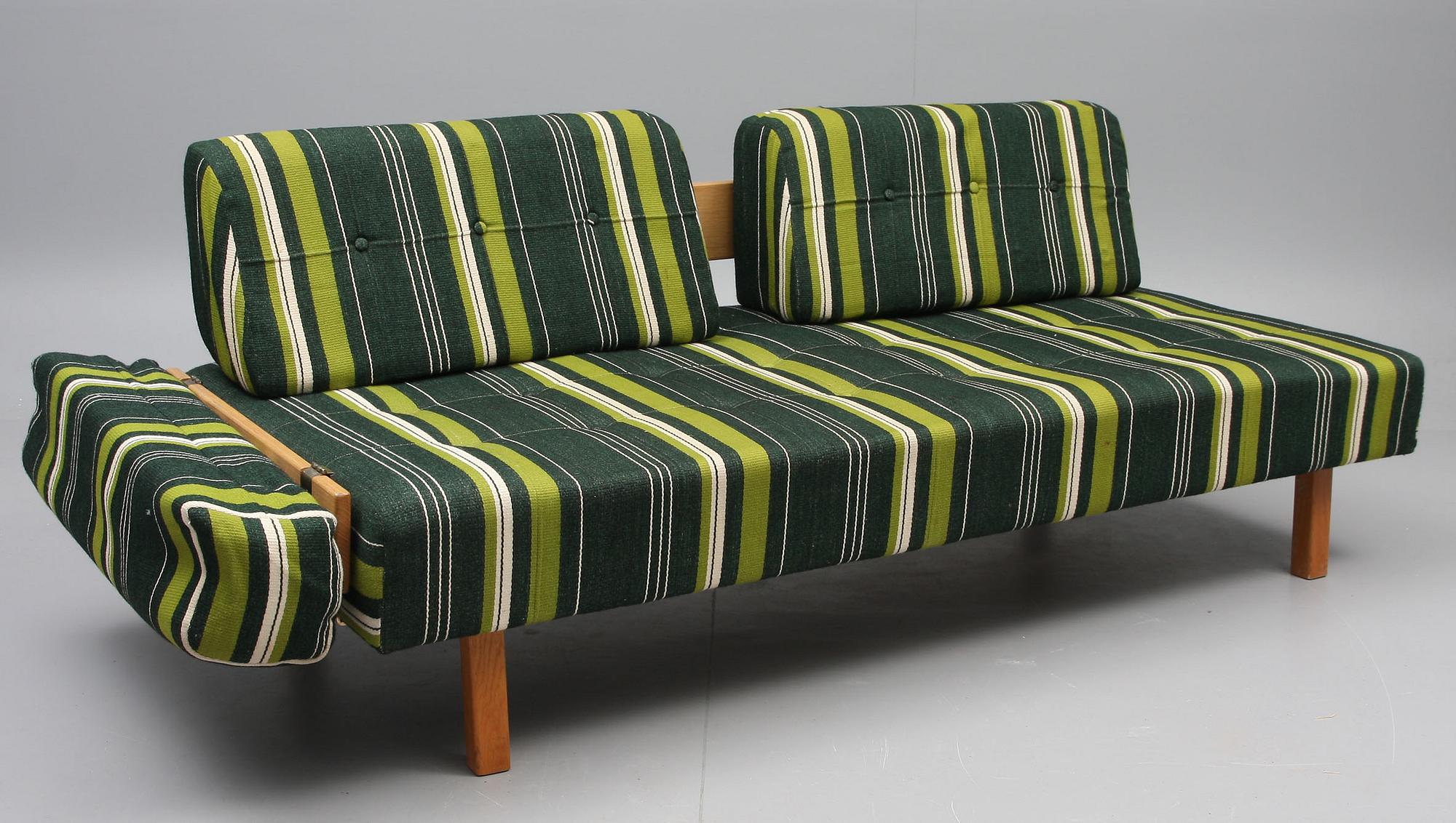 SOFFOR, 2 st, Dux, 1900-talets andra hälft.