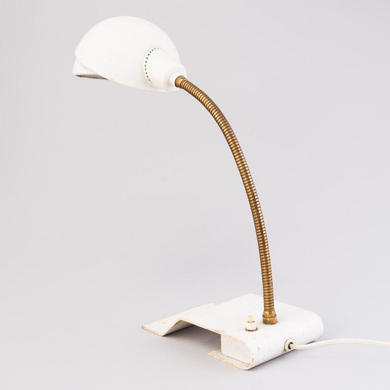 ALVAR AALTO, A table lamp 'A7603' for Valaistustyö.