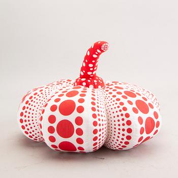 Yayoi Kusama, by object / multiple Dots obsession 2004.
