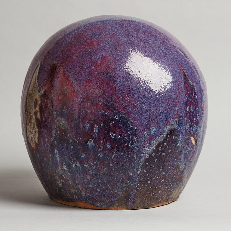 ULLA & GUSTAV KRAITZ, a stoneware "Sphere" sculpture, Förslöv 1983.