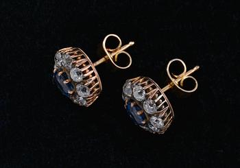 KORVAKORUT, vanhahiontaisia timantteja n. 1.30 ct. Safiireja n. 0.70 ct.