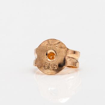 A pair of 14K gold earrings with diamonds ca. 0.34 ct in total.