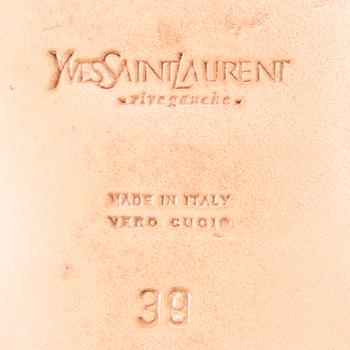 SKOR, Yves Saint Laurent.