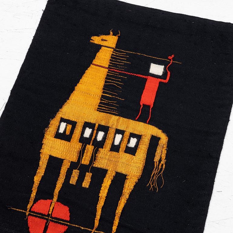 Eeva Renvall, "Den Trojanska hästen", bonad, signerad, 1970, ca 92 x 68 cm.