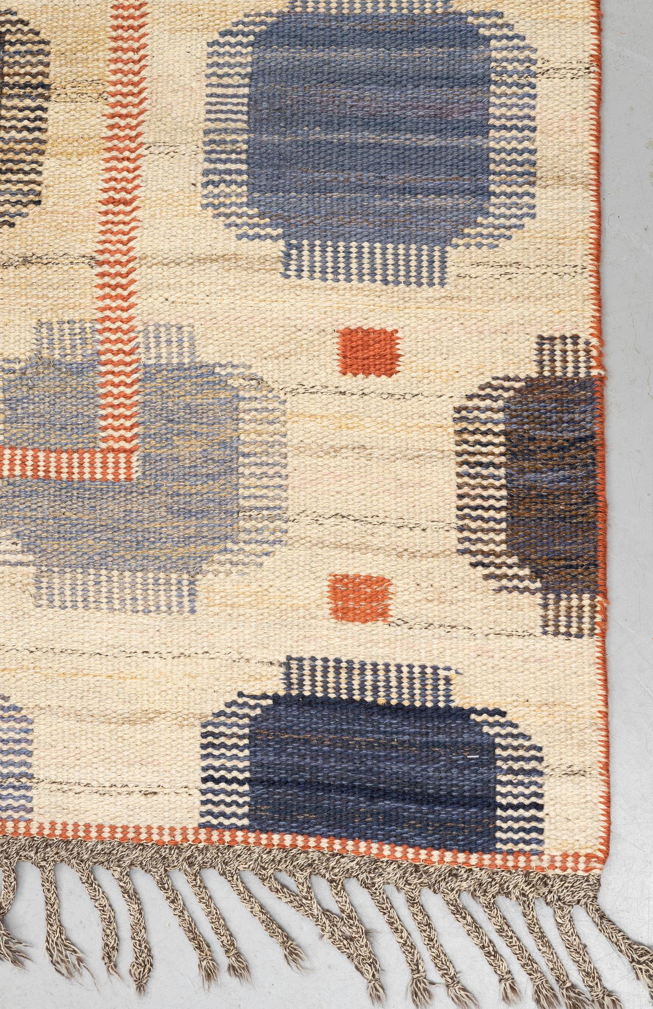 Märta Måås-Fjetterström, a carpet, "Blåplump", flat weave, ca 291 x 201 cm, signed AB MMF.