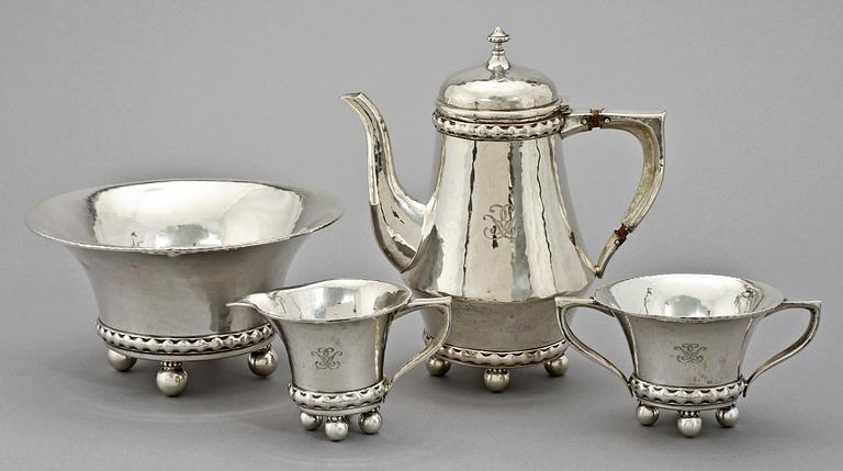 KAFFESERVIS, 4 delar, silver, K Andersson samt C G Hallberg, Stockholm, 1918. Tot vikt 970 g.