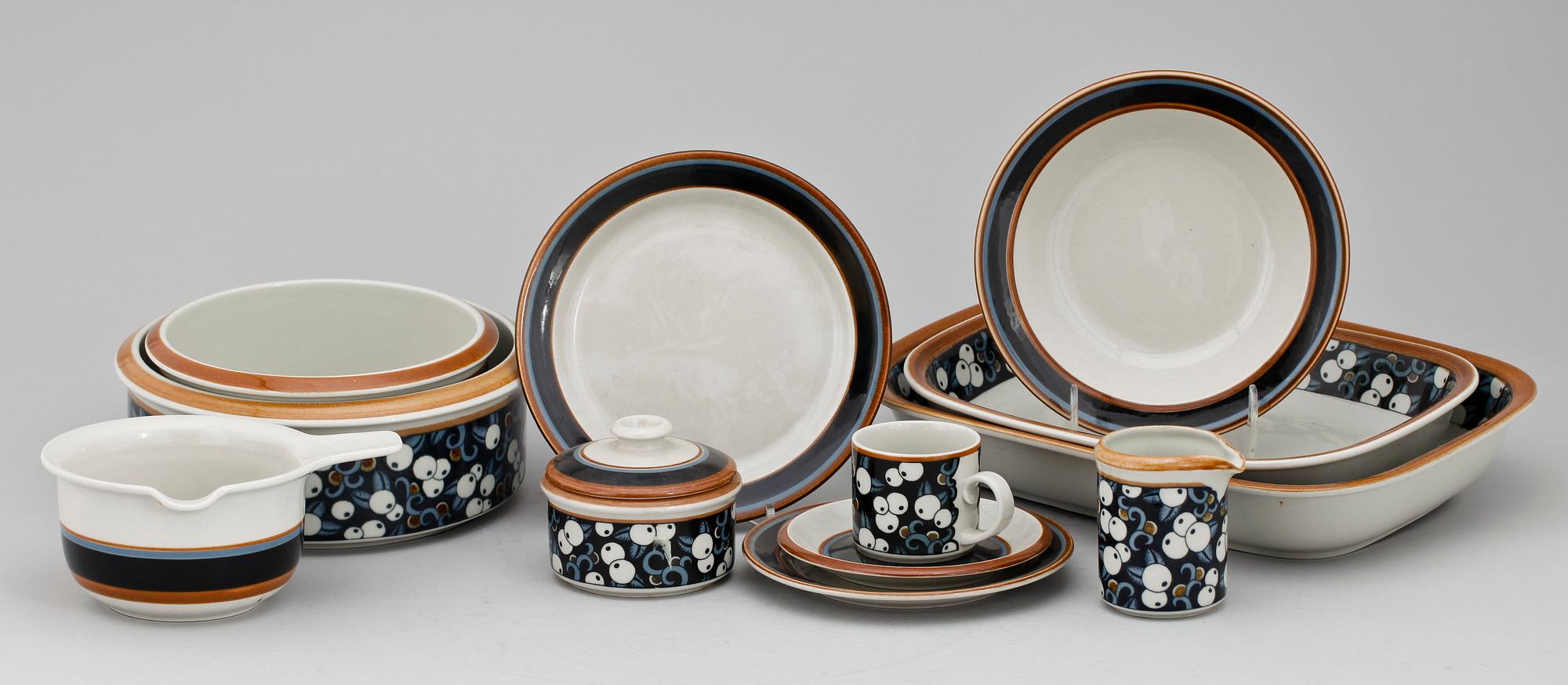 SERVIS, 57 delar, porslin, "Taika", Arabia, Finland 1900-talets mitt.