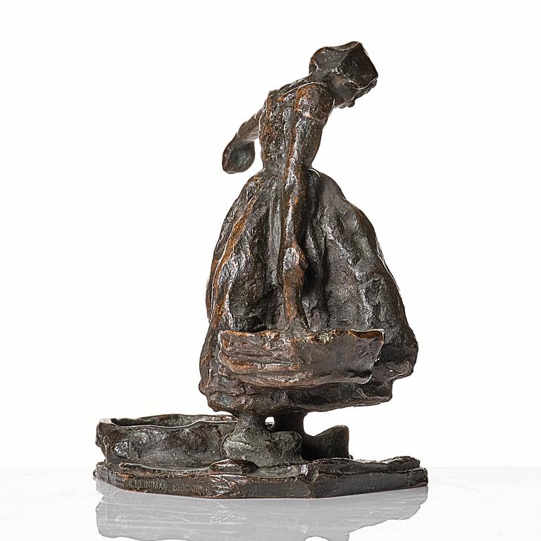 Carl Milles, Woman carrying water (for salt and pepper).