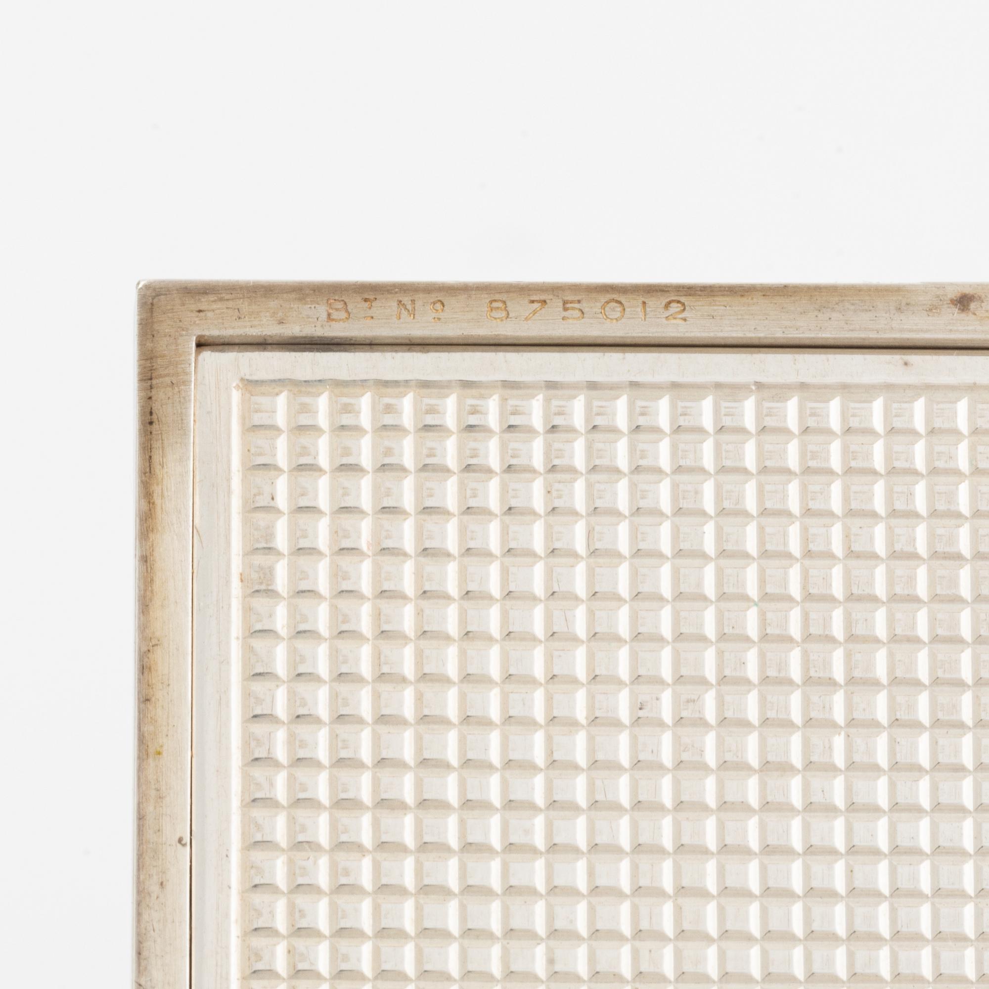 A Boucheron vanity case.
