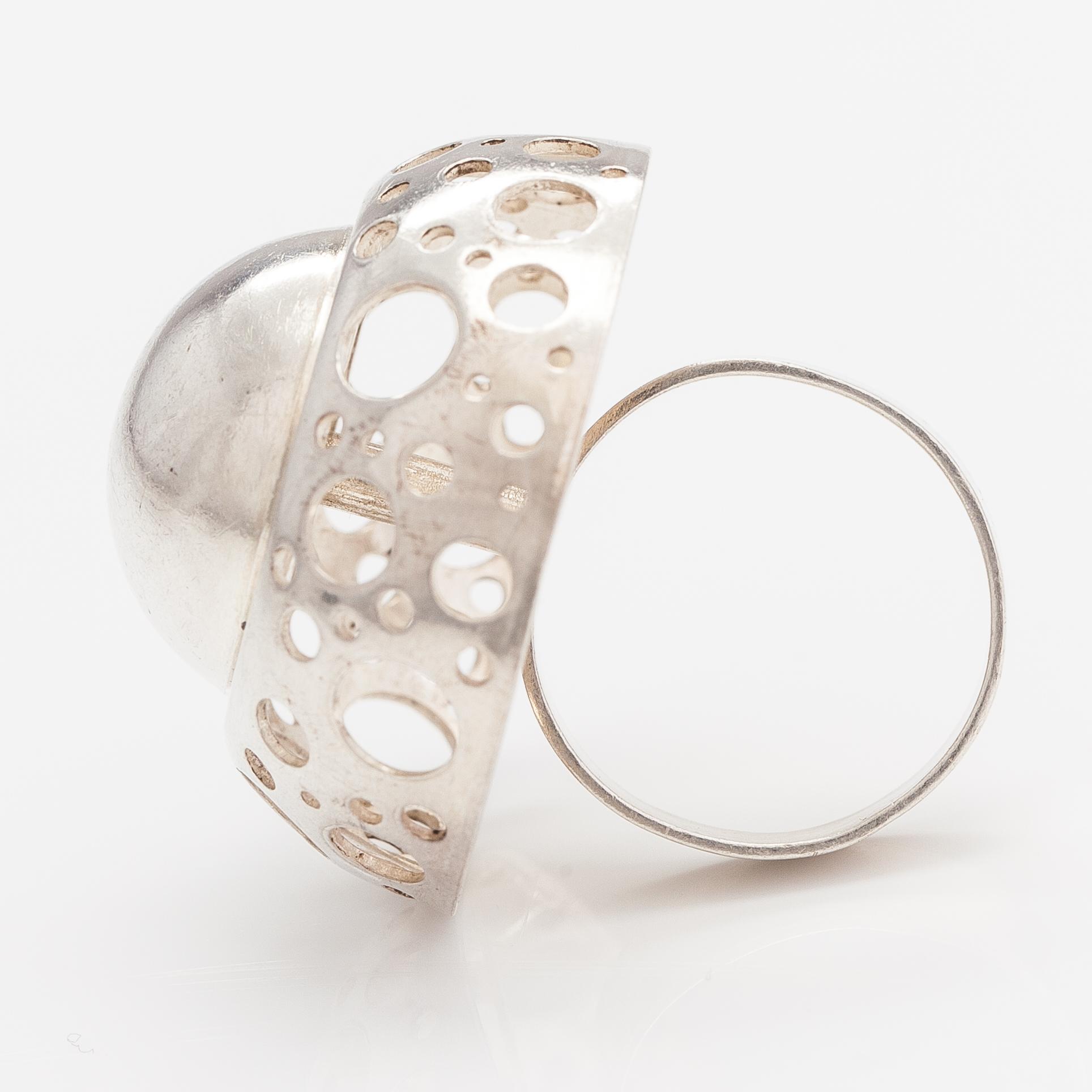 Liisa Vitali, A sterling silver ring "Nuppu". Westerback, Helsinki 1971.