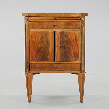 POTTSKÅP, sengustaviansk stil, 1800-tal.