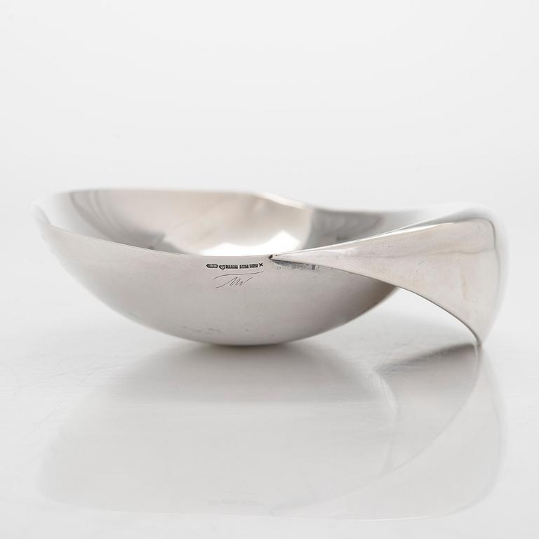 Tapio Wirkkala, a 1950s 'Lieve' silver bowl, marked TW, Kultakeskus, Hämeenlinna 1958.