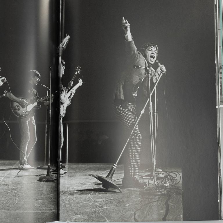 Gered Mankowitz, Photo book, "The Rolling Stones-Out of Their Heads, Photos 1965-67/ 1982 Volumes 1 & 2", Schwarzkopf & Schwarzkopf, 2005.