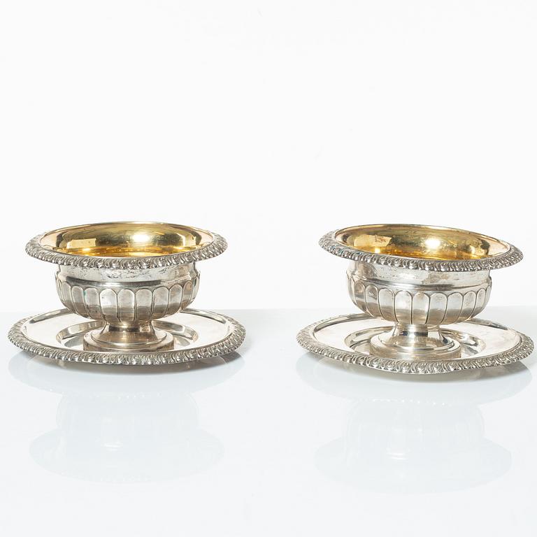 Gustaf Möllenborg, a pair of silver sauce bowls on stands, Stockholm, 1838.