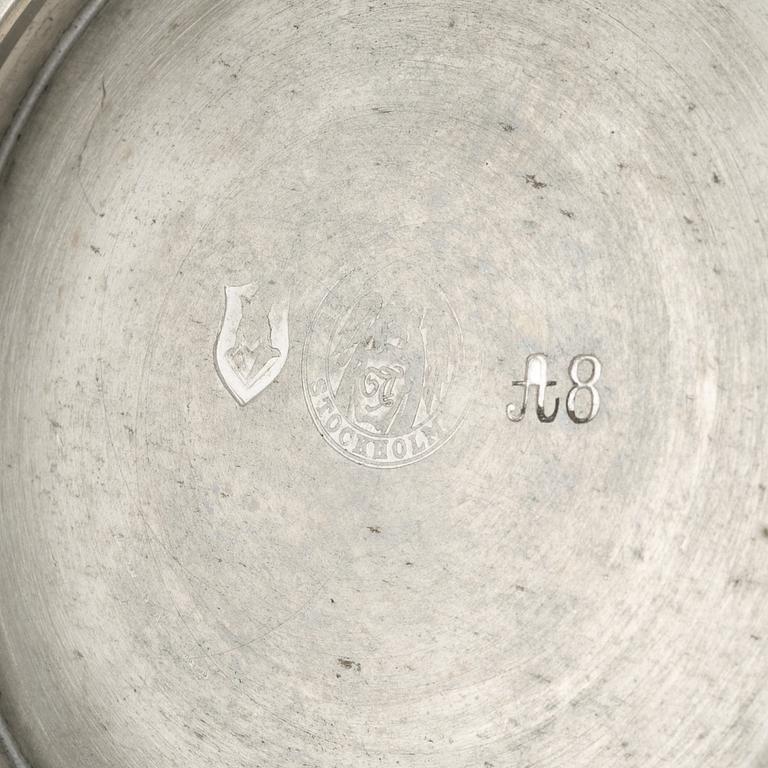 Firma Svenskt Tenn, two pewter bowls, Stockholm 1927.