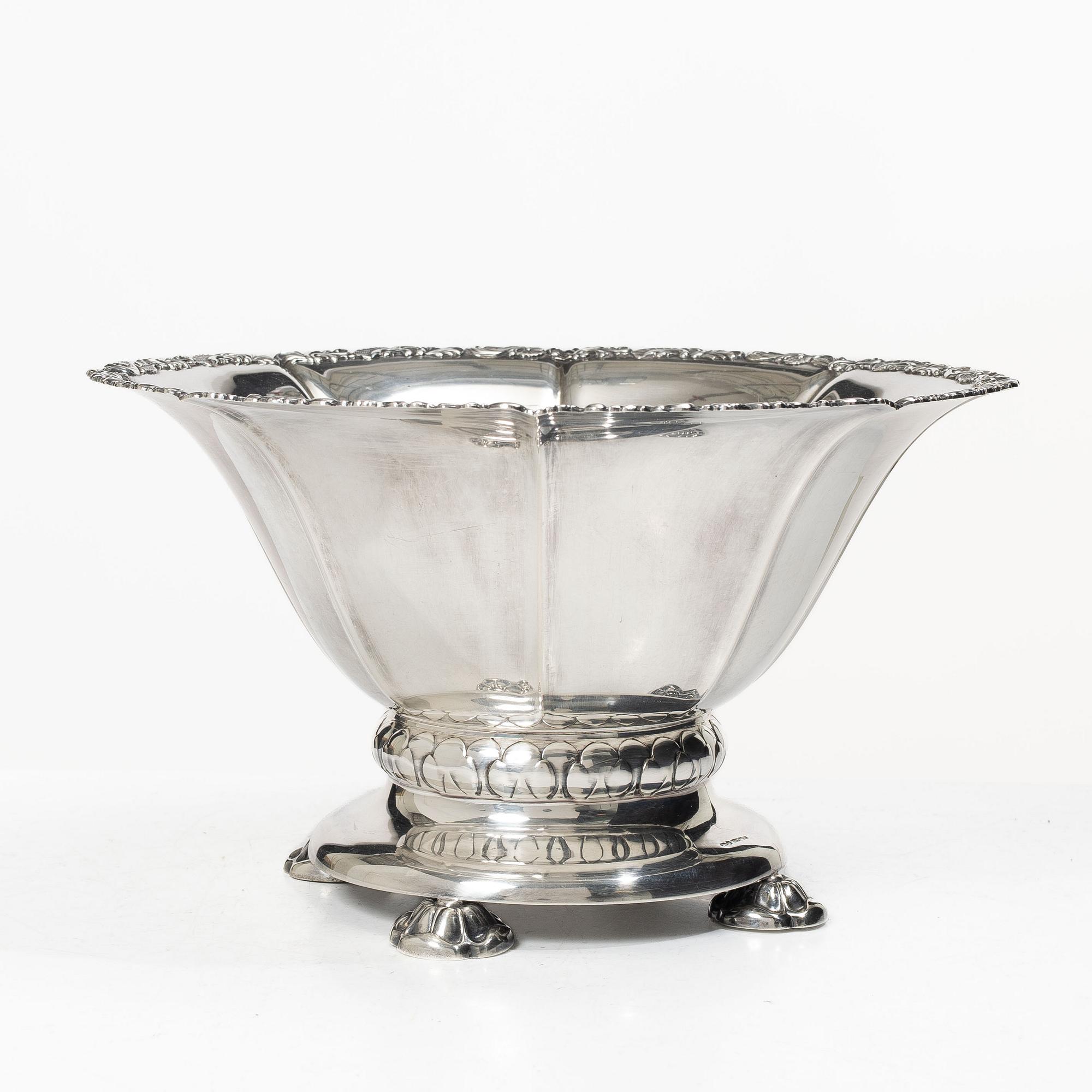 Kultakeskus Oy, skål på fot, silver, Tavastehus, Finland, 1934.